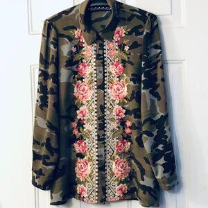 Sweet Jane Sz M Womens Blouse Shirt Long Sleeve Camouflage Pattern Embroidered